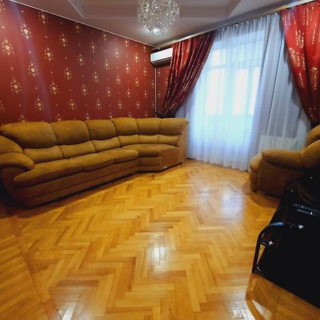 Театральна Квартира У Центрі Полтави Документи Для Відряджень Aparthotel Полтава Екстериор снимка